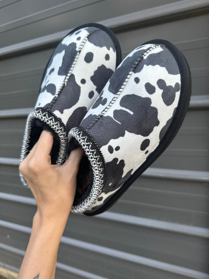 Cow print bruin slippers